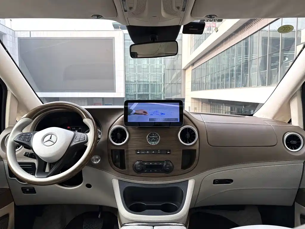 Mercedes-Benz Vito — миниатюра 11