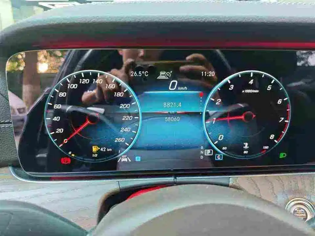 Mercedes-Benz E-Class — миниатюра 5