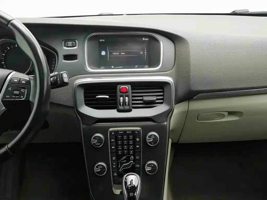 Volvo V40 — миниатюра 12