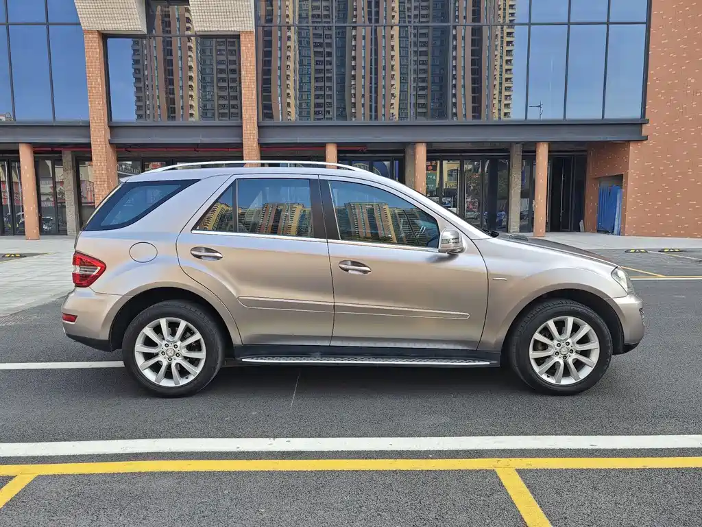 Mercedes-Benz M-Class — миниатюра 8