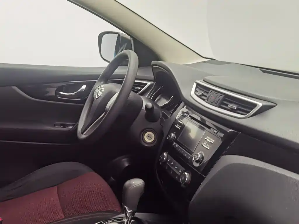 Nissan Qashqai — миниатюра 22