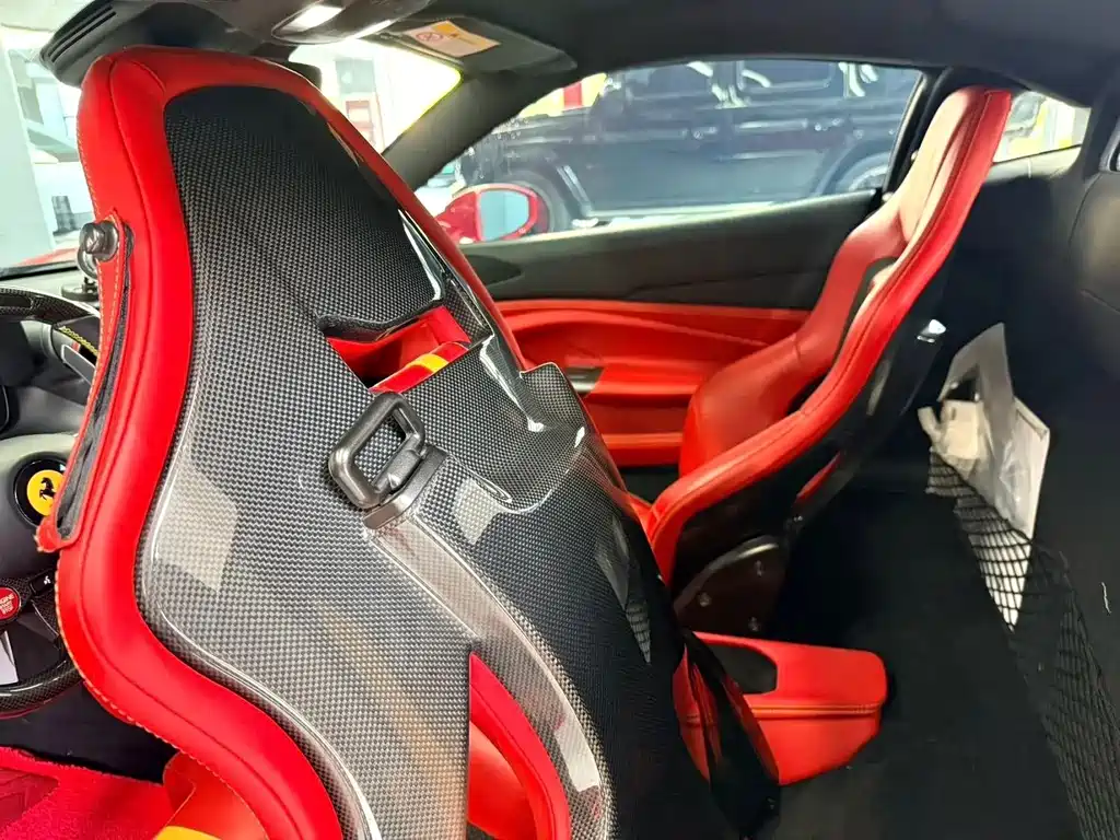 Ferrari F8 — миниатюра 6