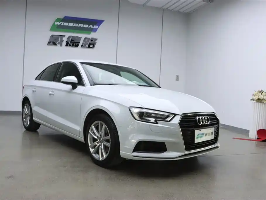Audi A3 2018 30 Limousine 35 TFSI