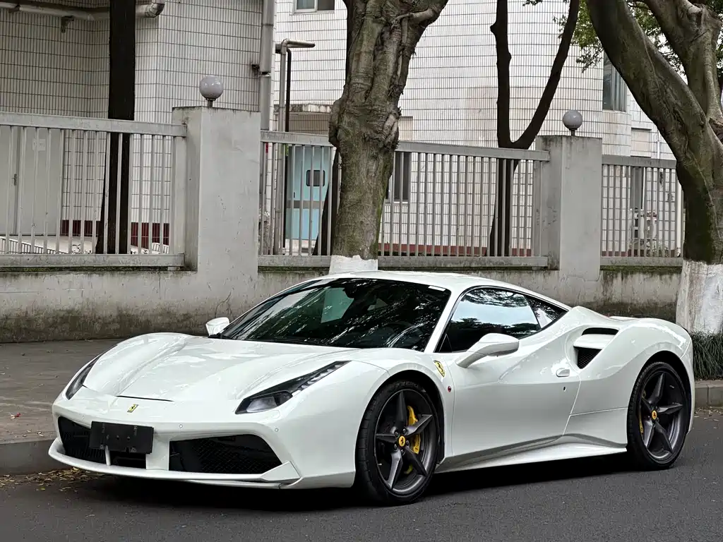 Ferrari 488 2016