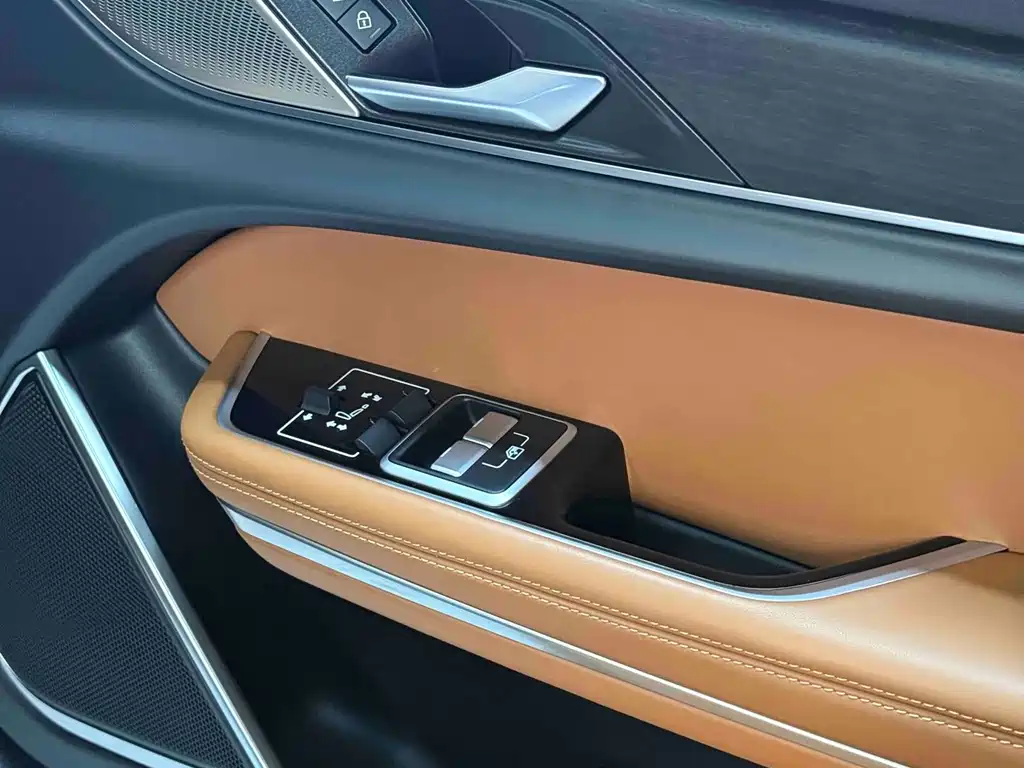 Jaguar XFL — миниатюра 16