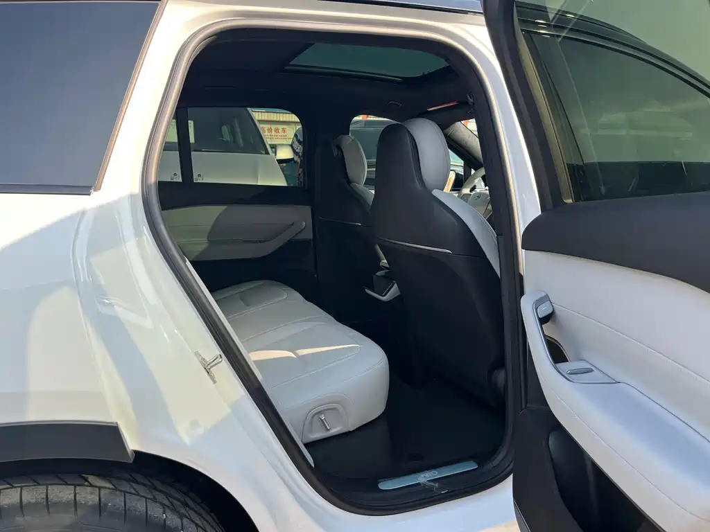 NIO ES6 — миниатюра 27