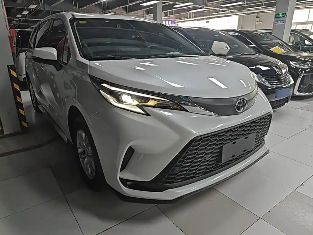 Toyota Granvia — миниатюра 4