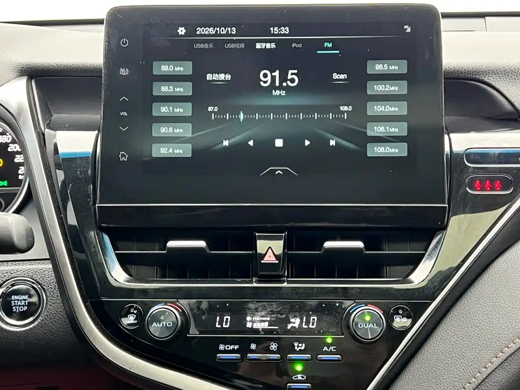 Toyota Camry — миниатюра 19