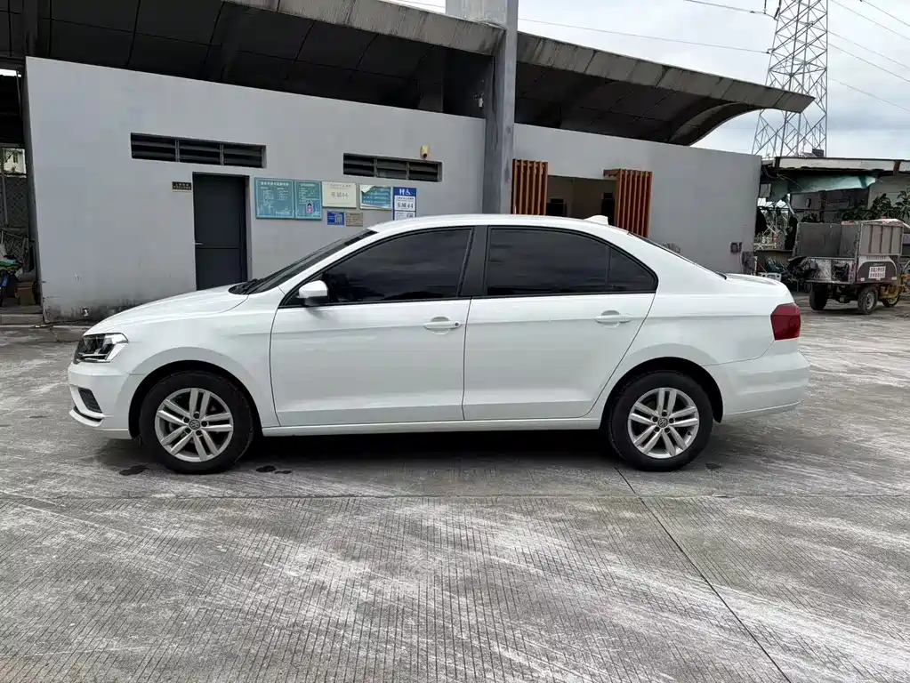 Volkswagen Jetta — миниатюра 8