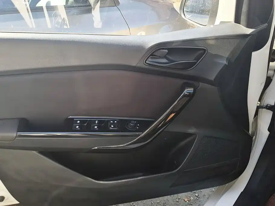 Baojun 310 — миниатюра 7