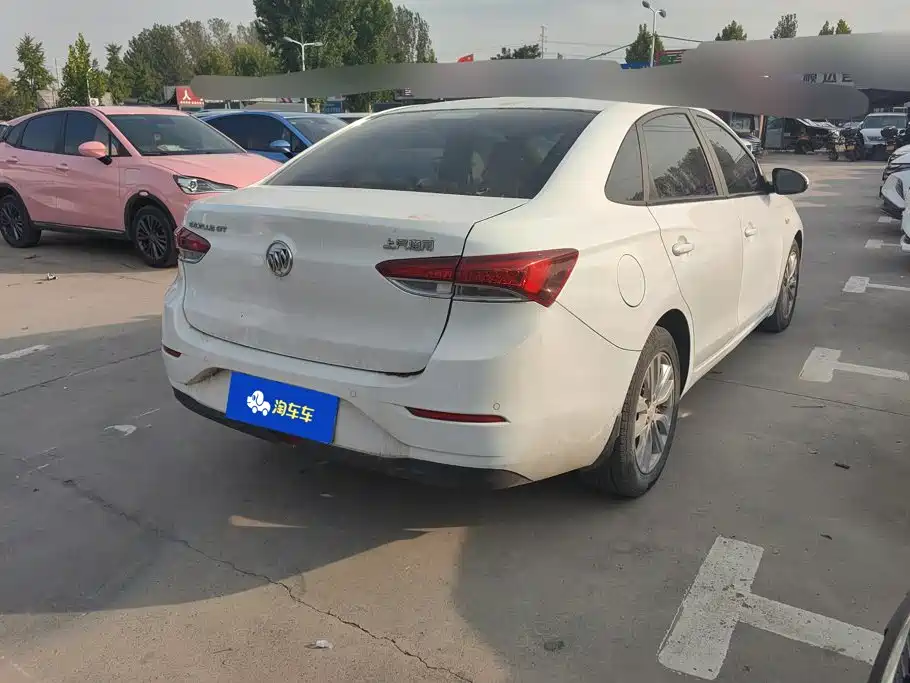 Buick Excelle — миниатюра 3