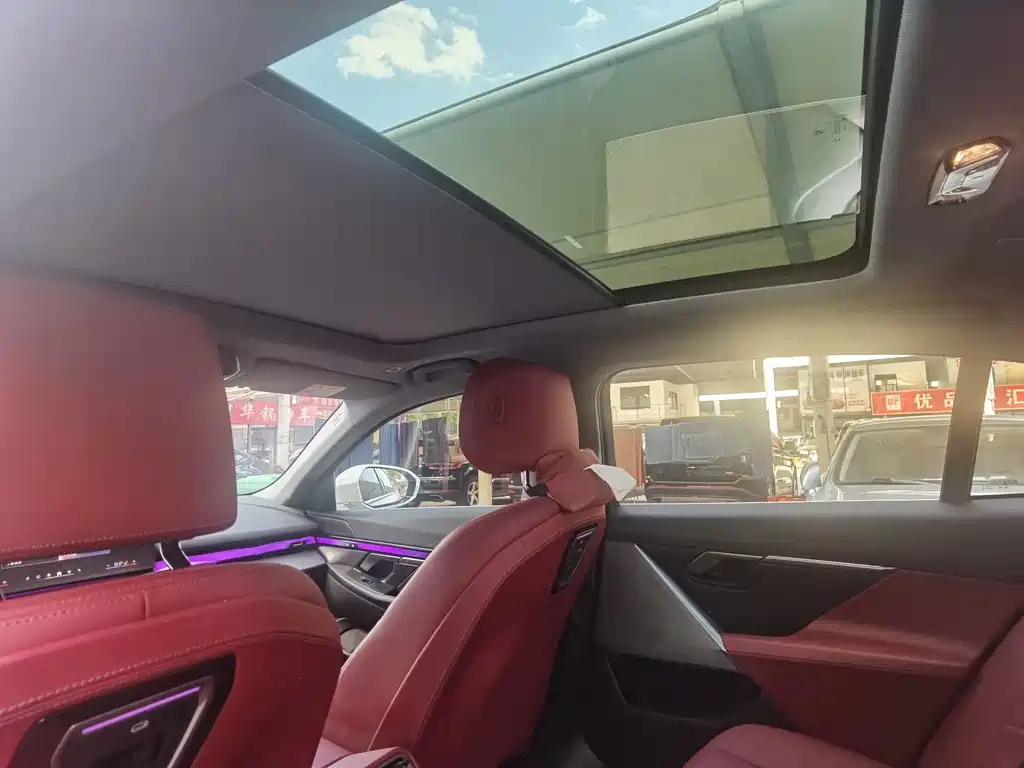 BMW i5 — миниатюра 13