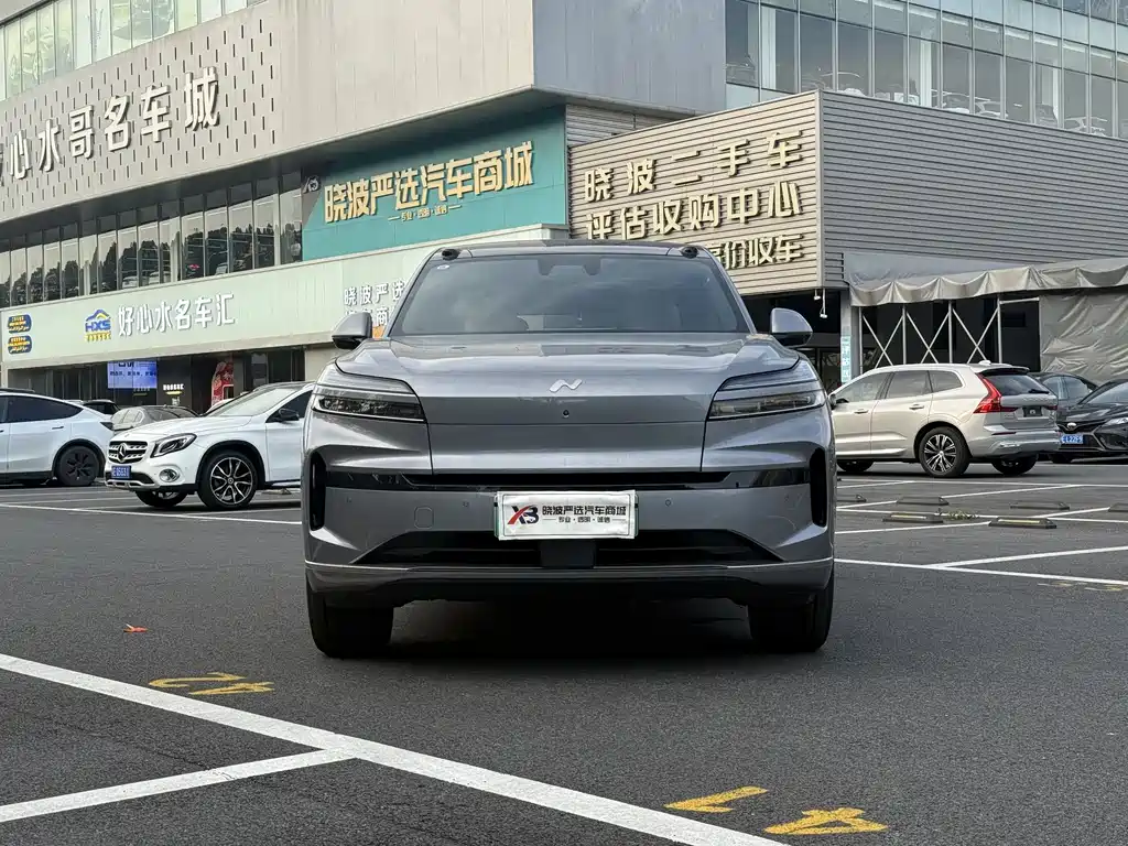 Onvo L90 2025 Max мест