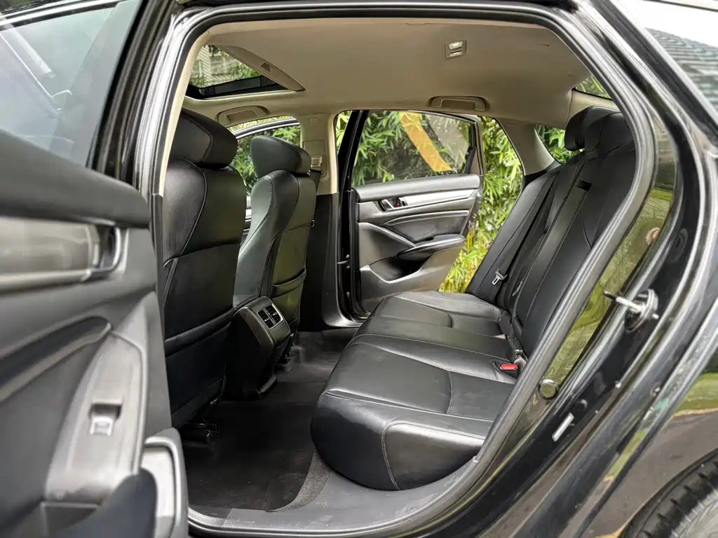 Honda Accord 2018 260TURBO Elite V