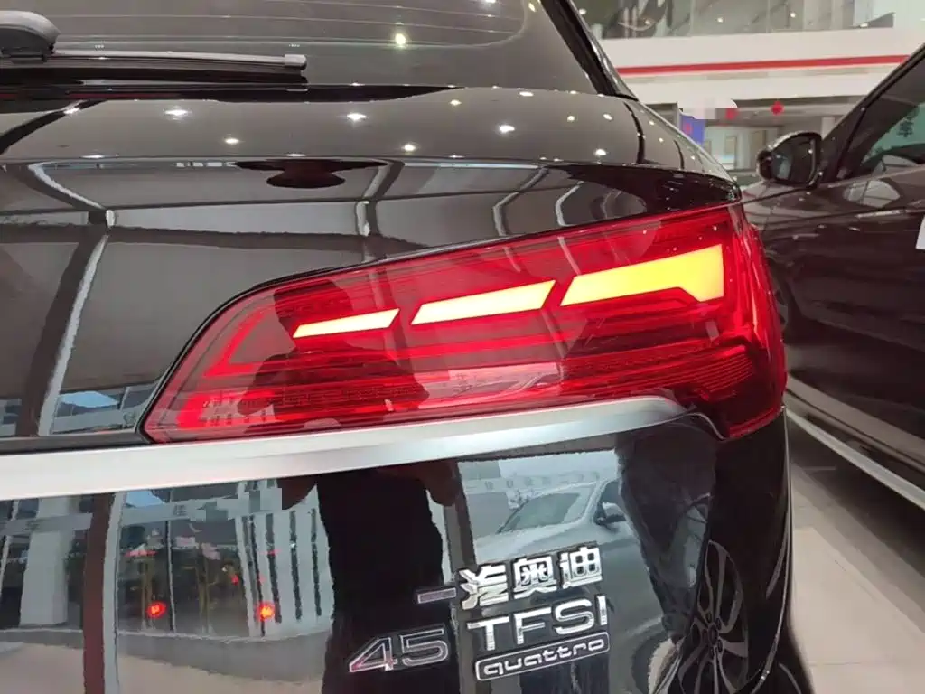 Audi Q5L — миниатюра 8