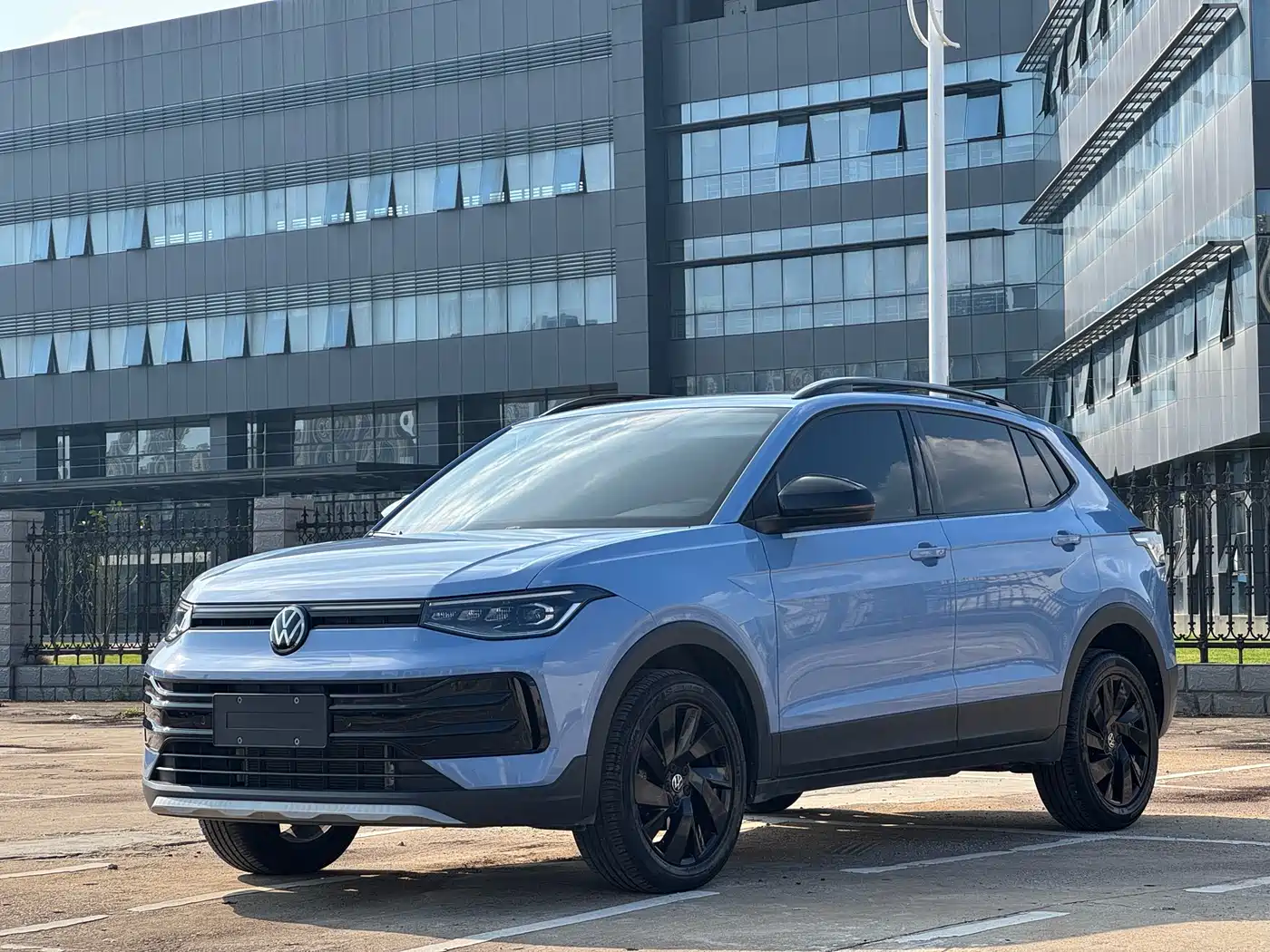 Volkswagen Tharu 2024 Синий из Китая