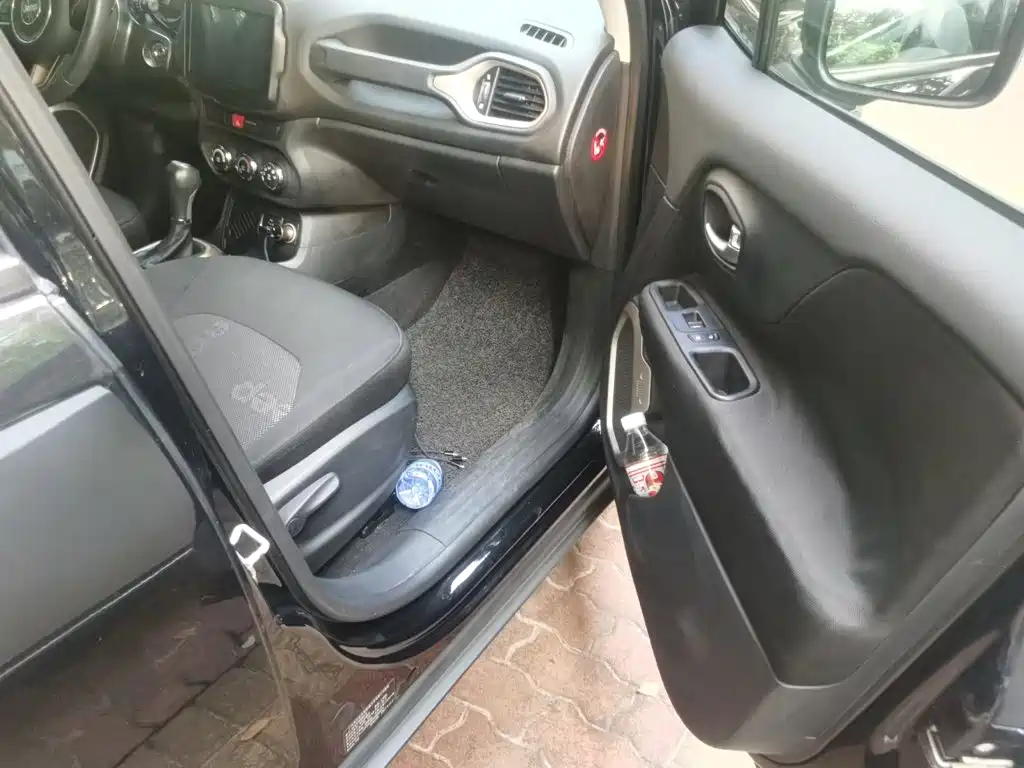 Jeep Renegade — миниатюра 19