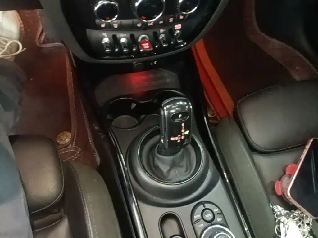MINI Mini Clubman — миниатюра 14