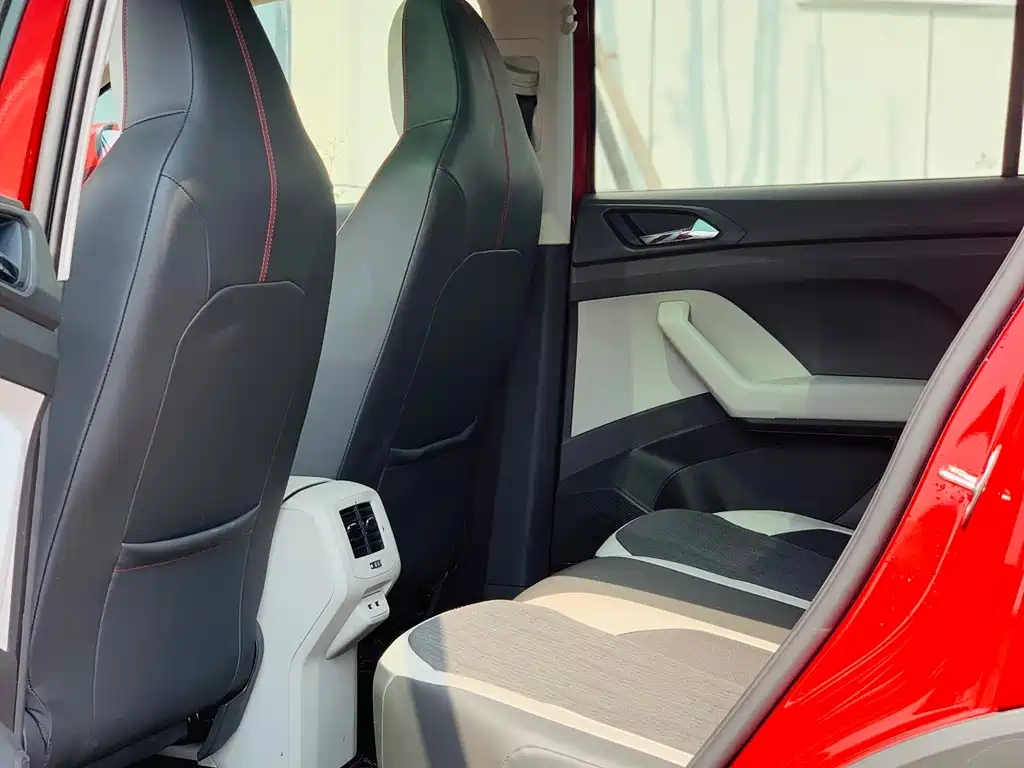Volkswagen T-Cross — миниатюра 17