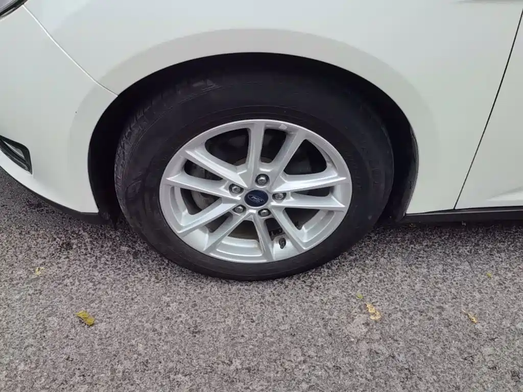 Ford Focus — миниатюра 23