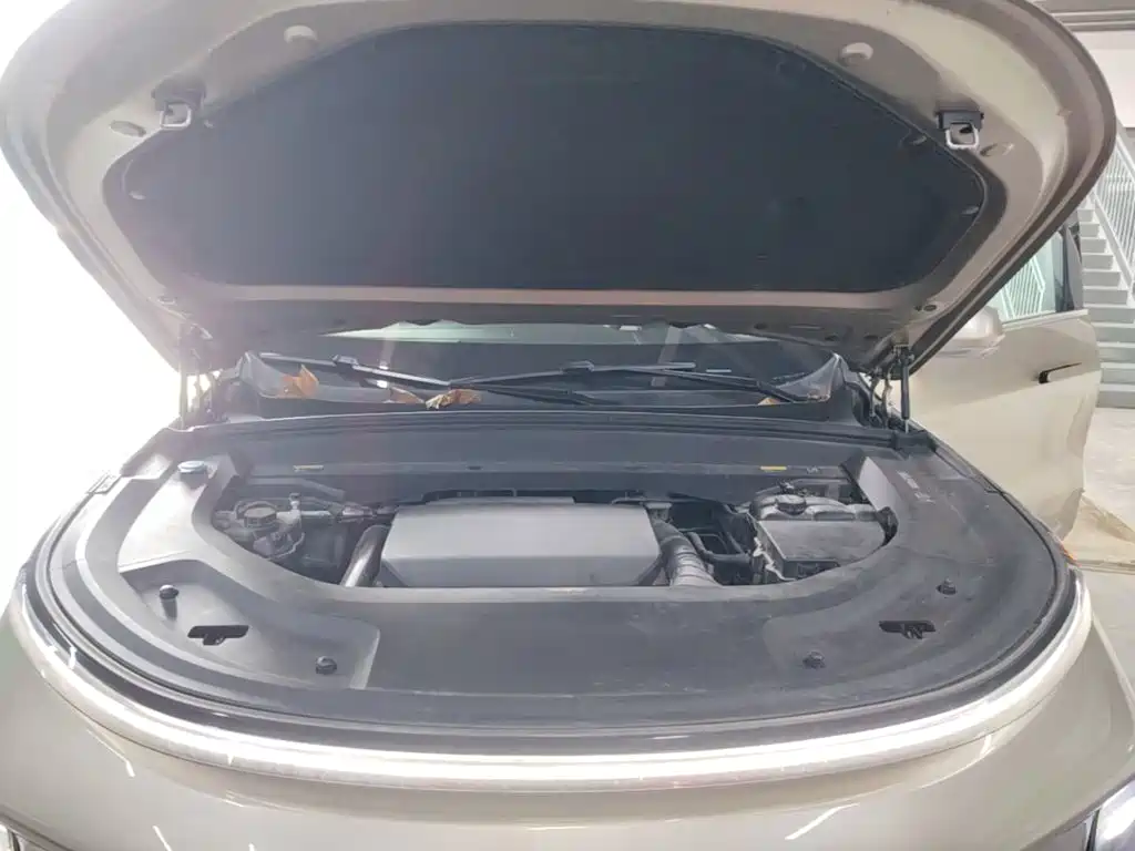 Li Auto Li L8 — миниатюра 20
