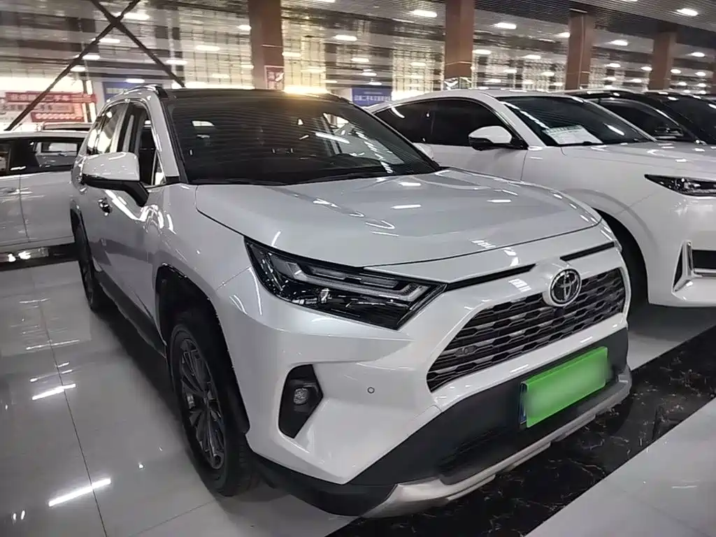 Toyota RAV4 — миниатюра 4