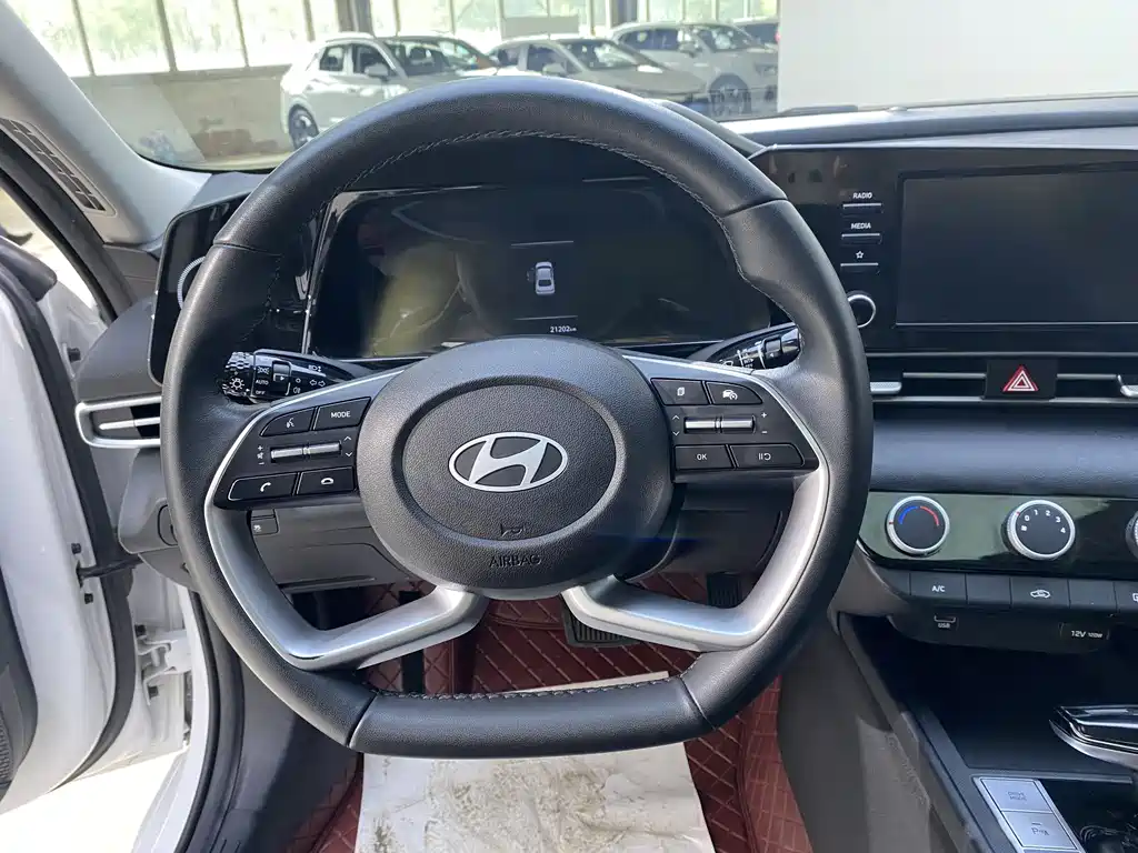 Hyundai Elantra 2023 1.5L CVT GLX Elite