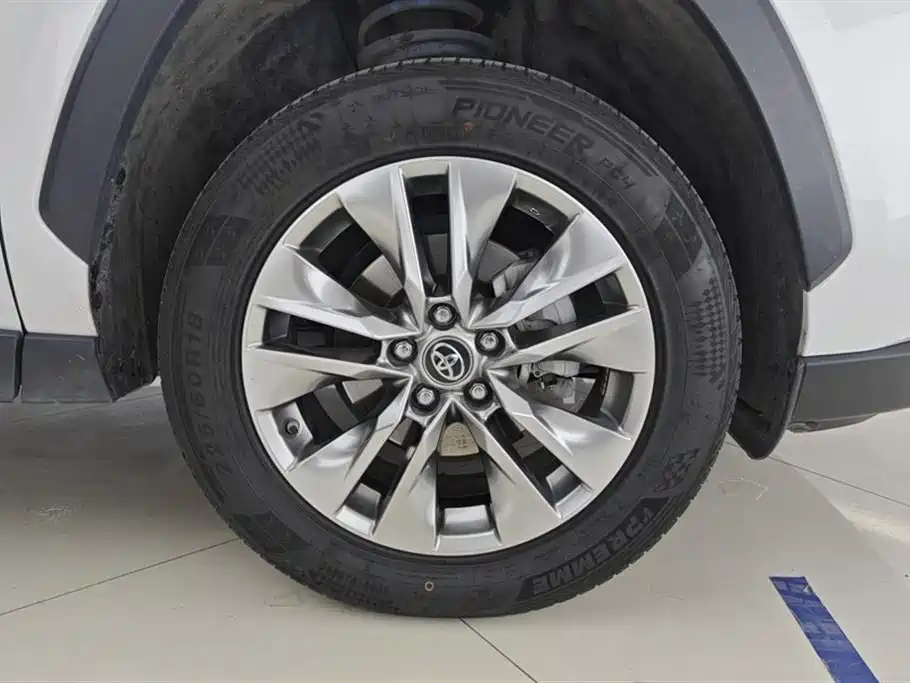 Toyota Wildlander 2022 2.0L CVT Luxury