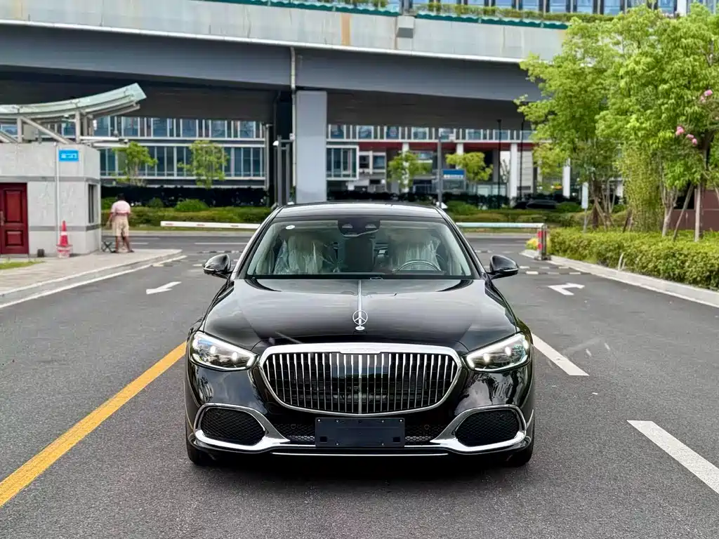Mercedes-Benz S-Class 2025