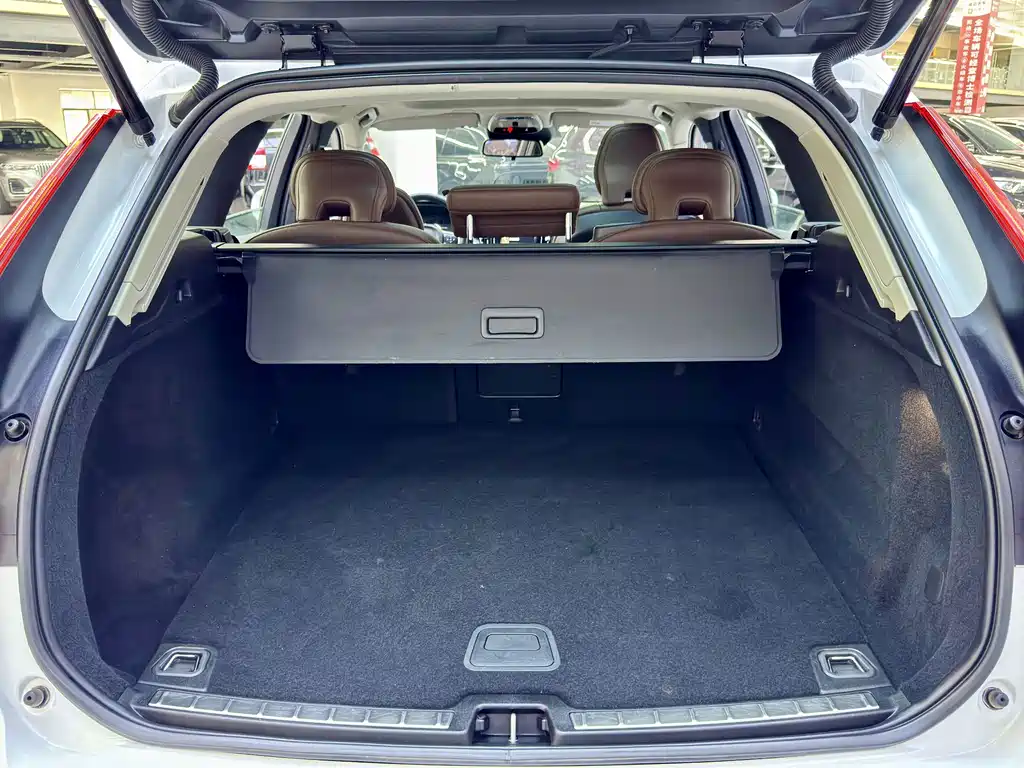 Volvo XC60 — миниатюра 9
