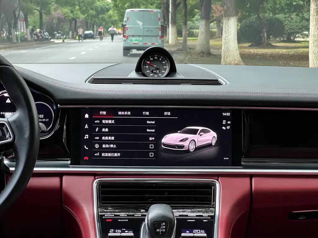 Porsche Panamera — миниатюра 19