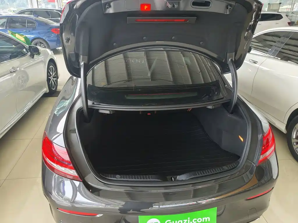 Mercedes-Benz C-Class (Import) — миниатюра 19