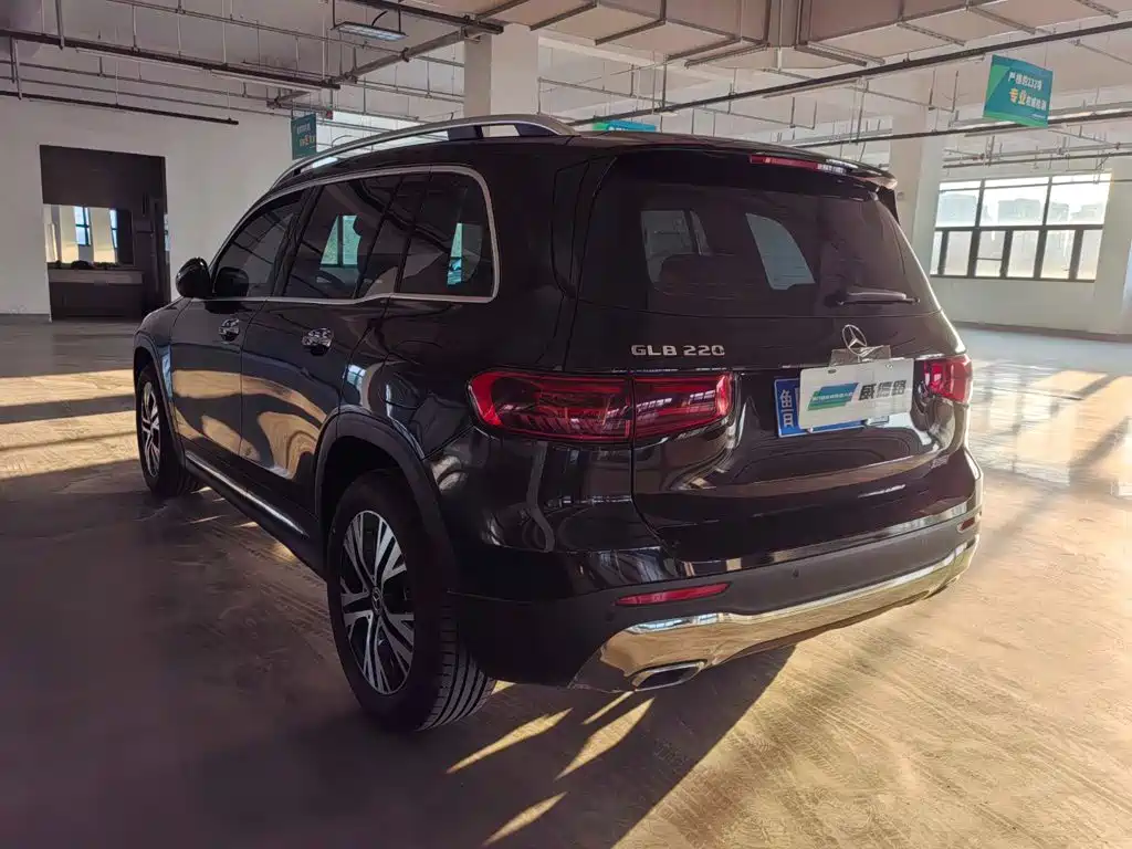 Mercedes-Benz GLB — миниатюра 4