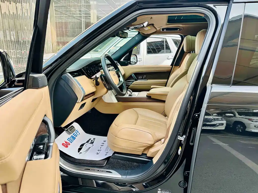 Land Rover Range Rover — миниатюра 5