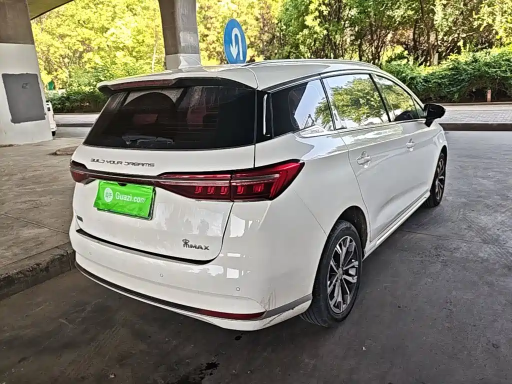 BYD MAX — миниатюра 7