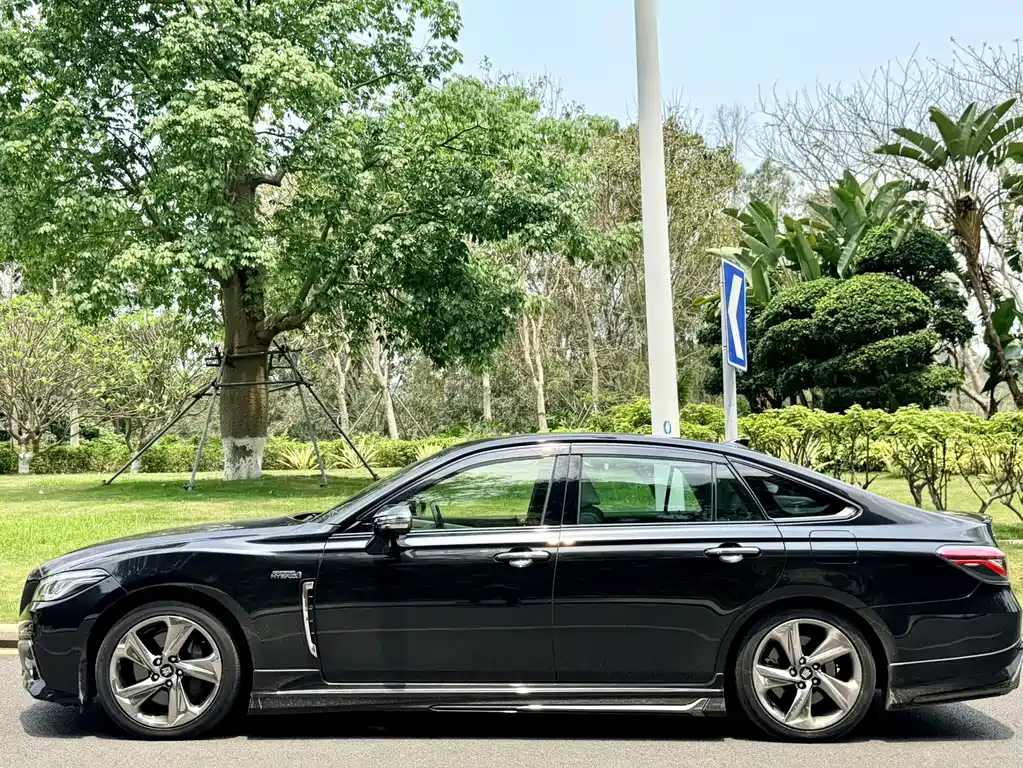 Toyota Crown 2026 3.5L AT