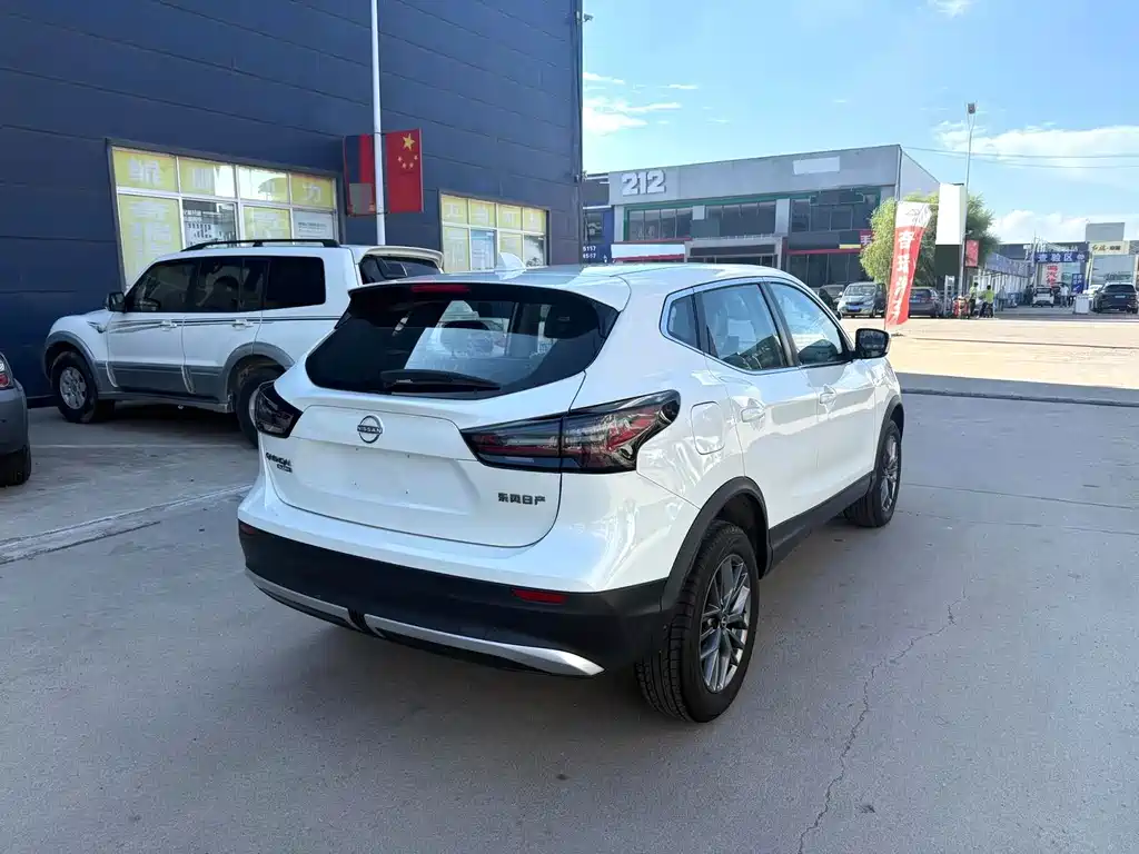 Nissan Qashqai — миниатюра 6