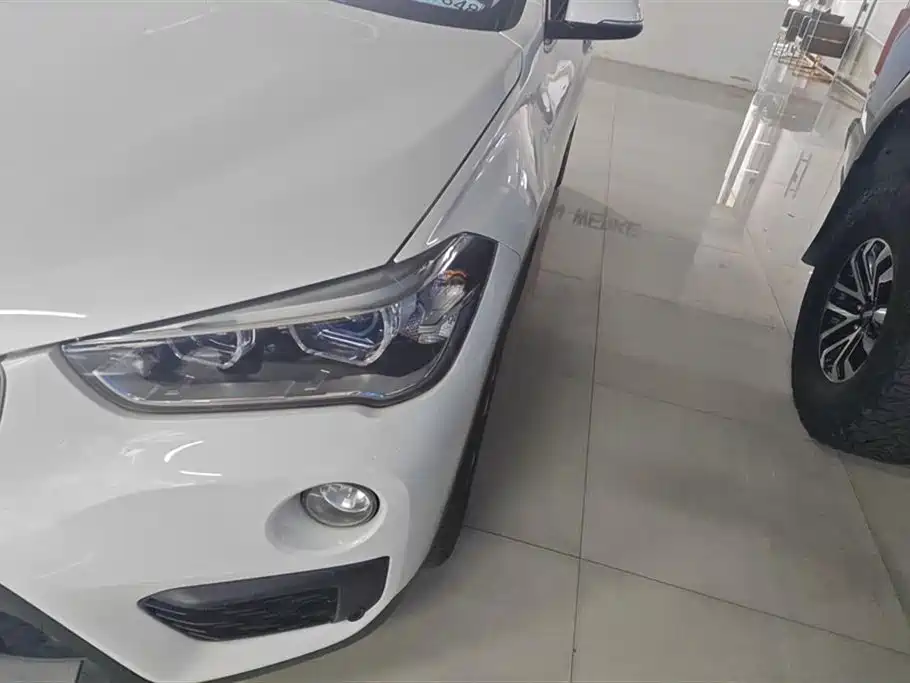 BMW  X1