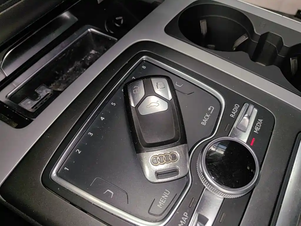 Audi Q7 — миниатюра 9