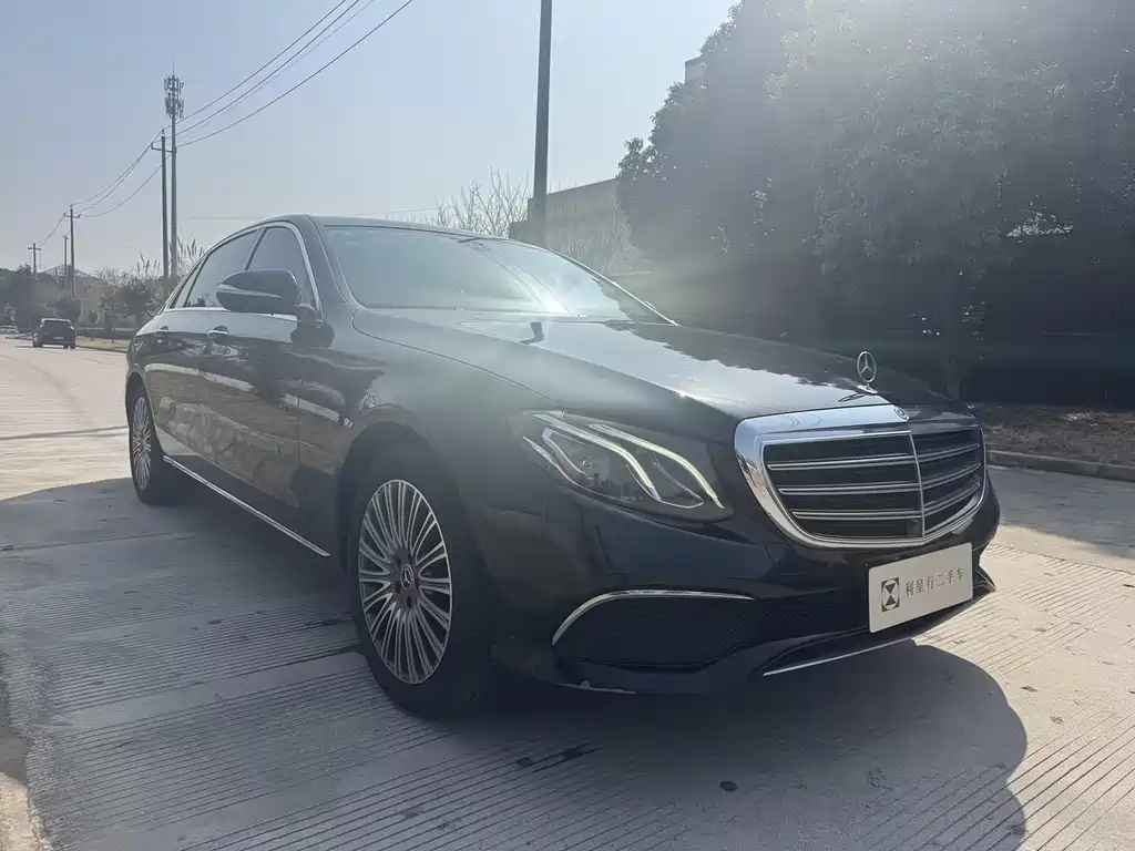 MERCEDES-BENZ E CLASS