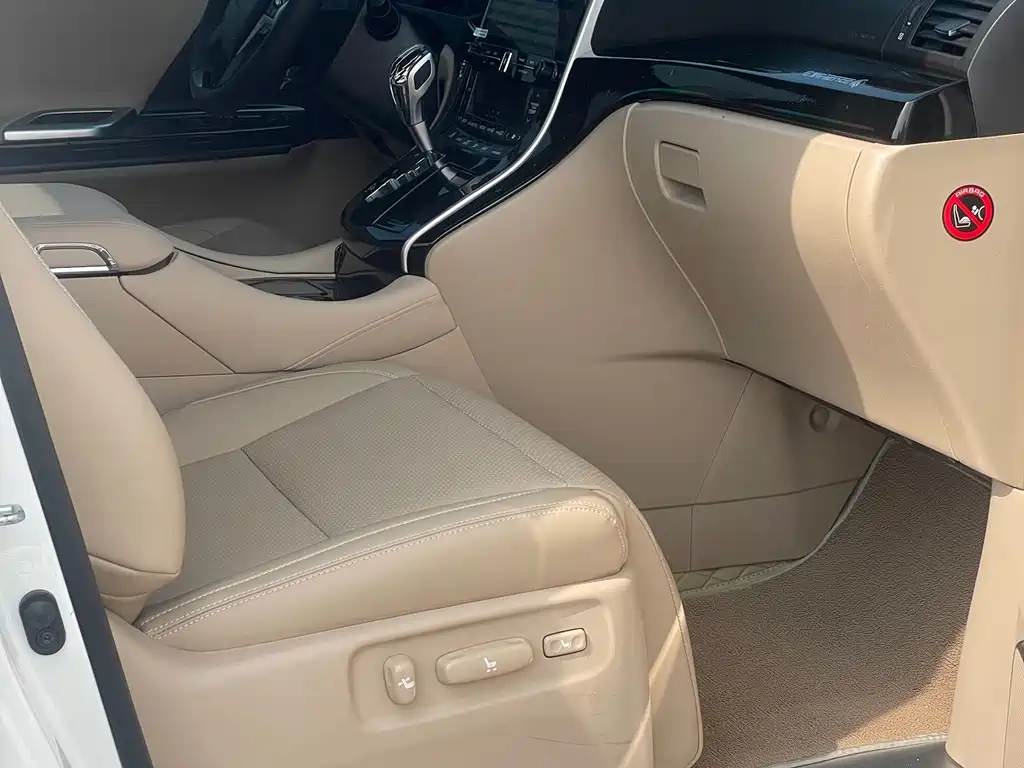 Toyota Alphard 2012 3.5L Luxury