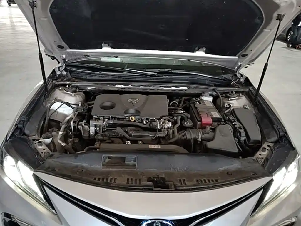 Toyota Camry — миниатюра 20