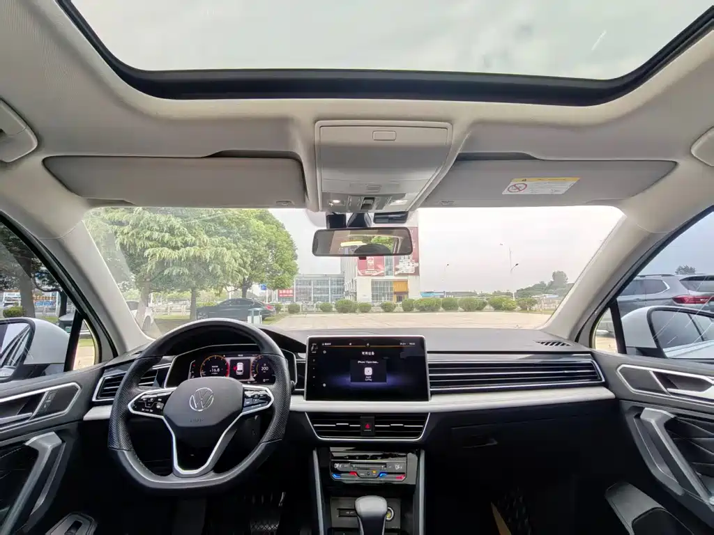 Volkswagen Tiguan L — миниатюра 6