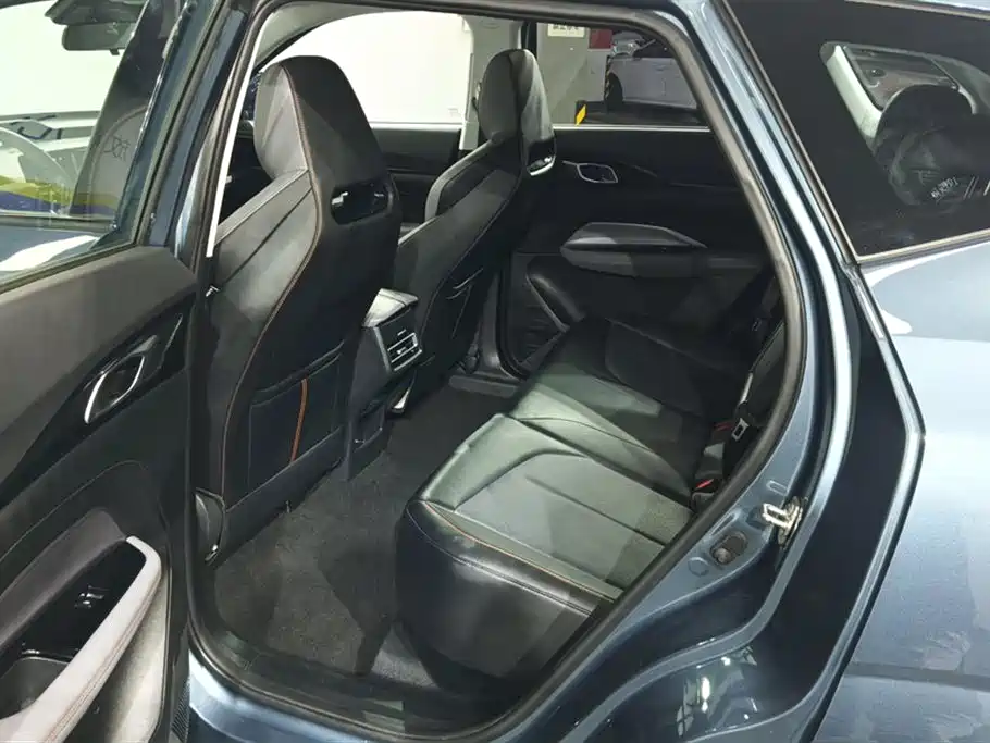 CHANGAN CHANGAN AUCHAN Z6