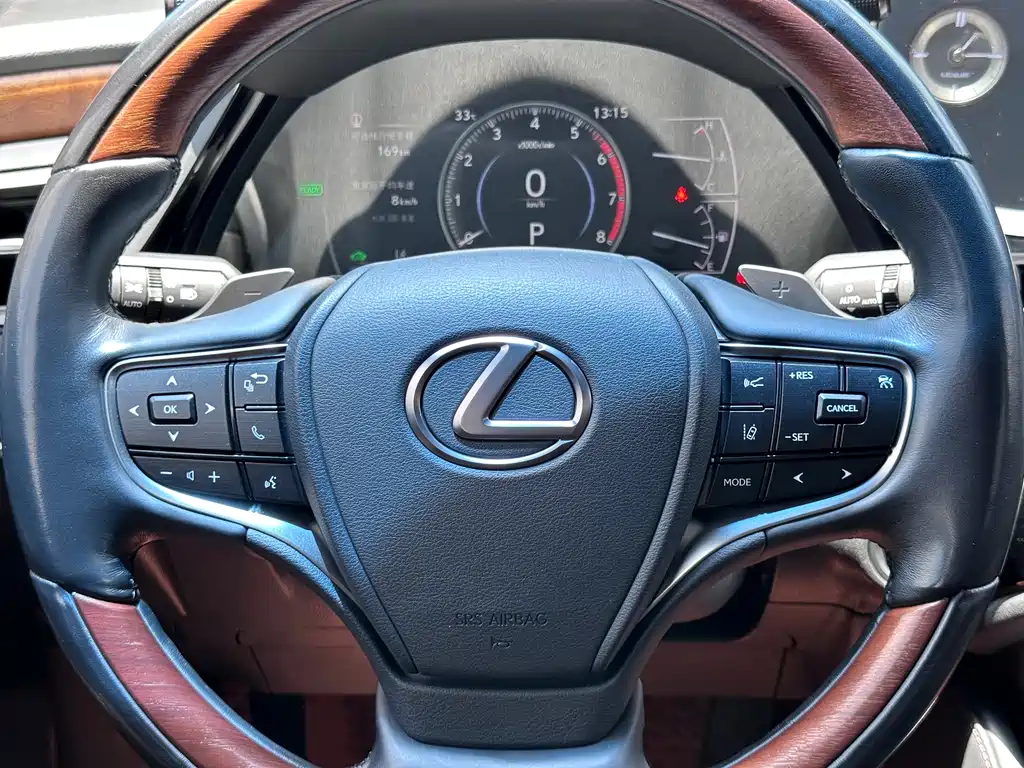Lexus ES — миниатюра 16