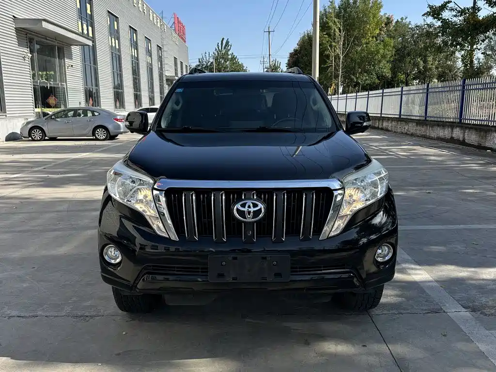TOYOTA PRADO