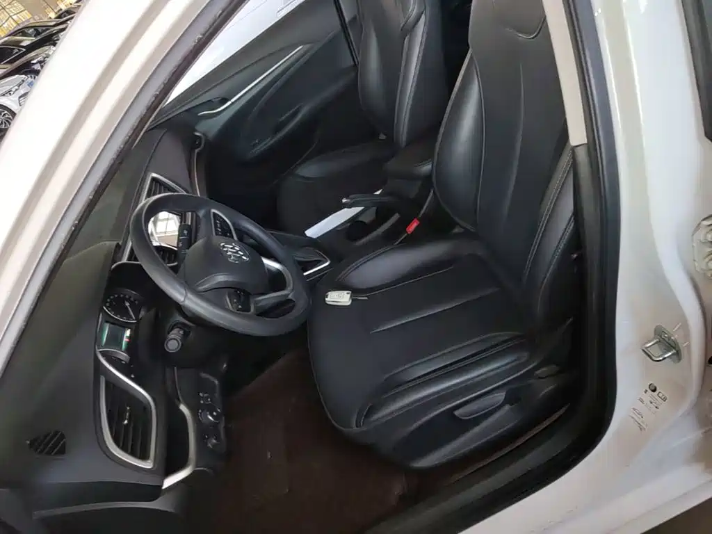 Buick Excelle — миниатюра 15