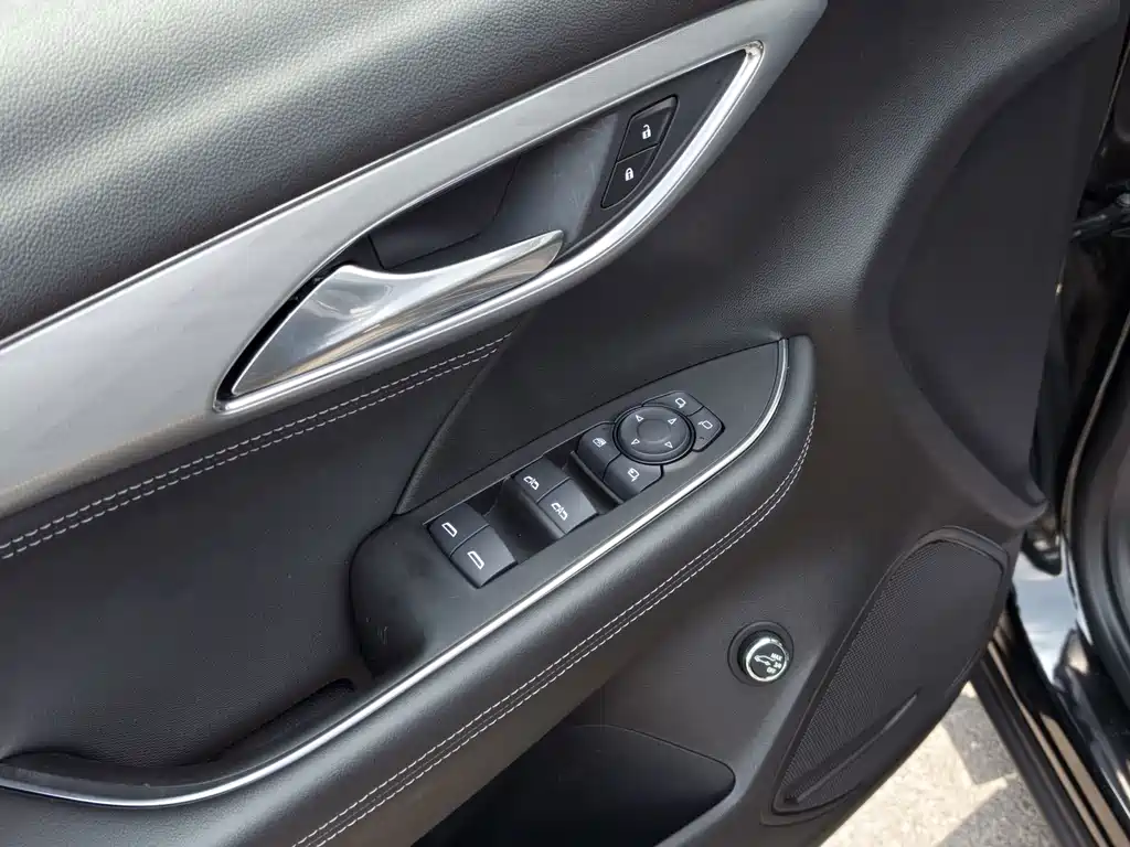 Buick Envision S — миниатюра 10