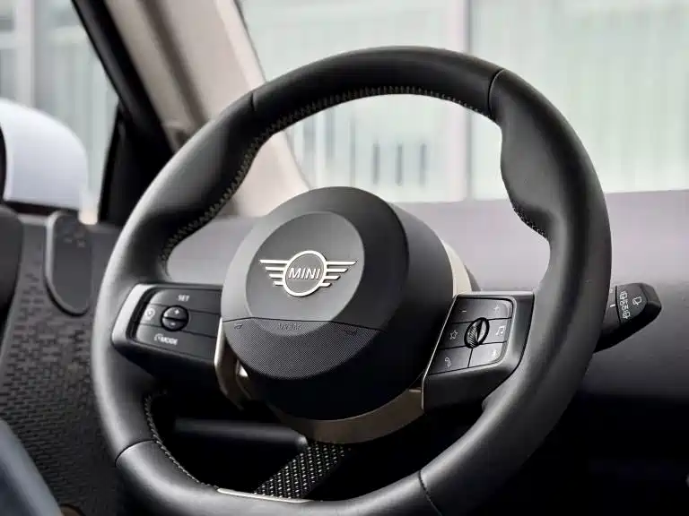 Mini COOPER 2024 456km COOPER E