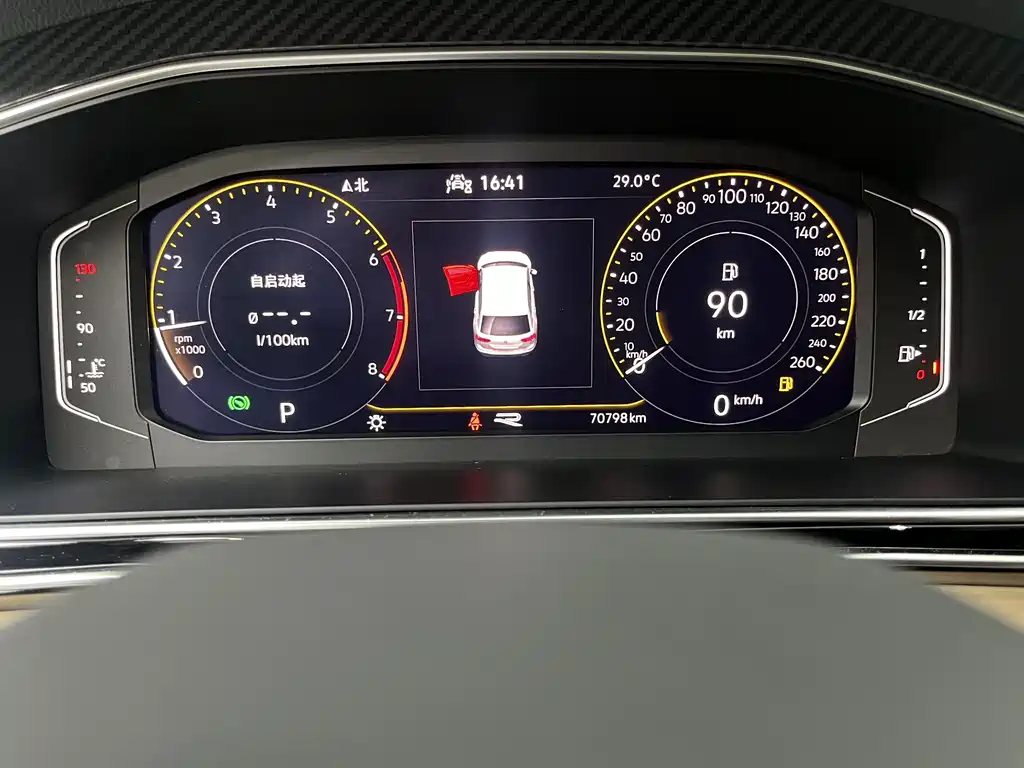 Volkswagen Tiguan L — миниатюра 12